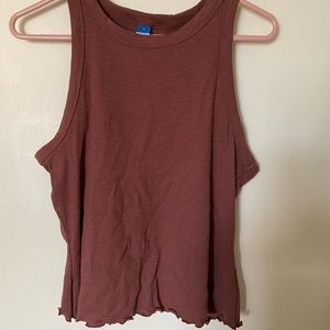 Cropped lettuce edge tank top